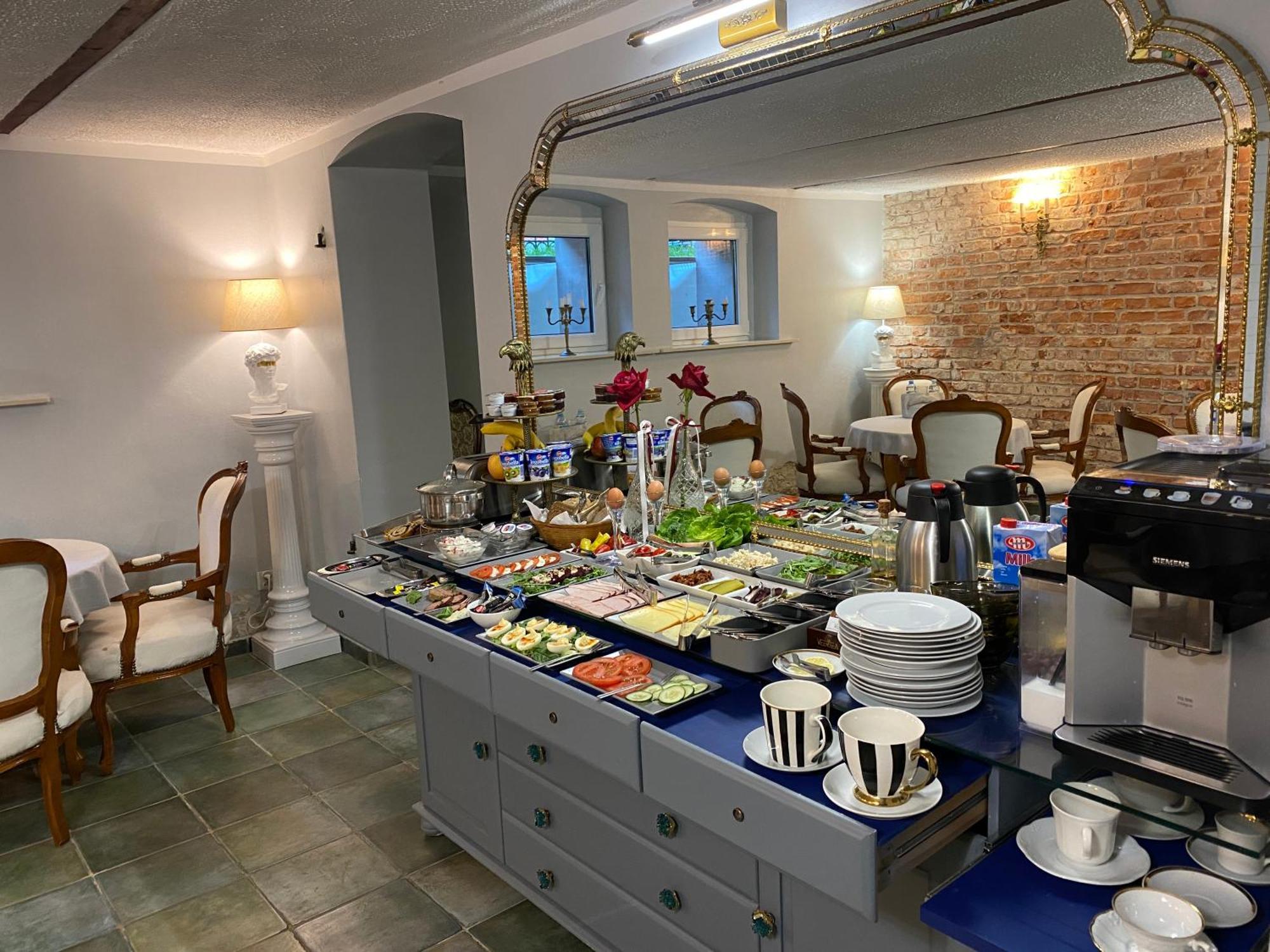 Dali Aparthotel Košalín Exteriér fotografie